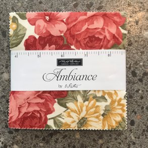 Charm Pack, Ambiance