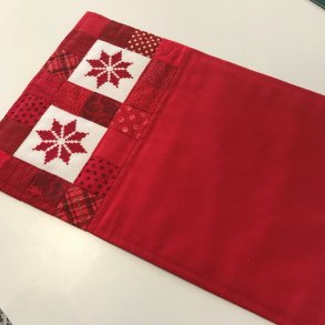 kaffeserviet med broderi og patchwork