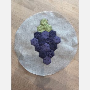 Kaffebrik med vindruer