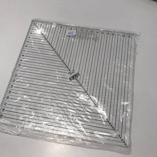 Firkant linial 20 x 20 cm 